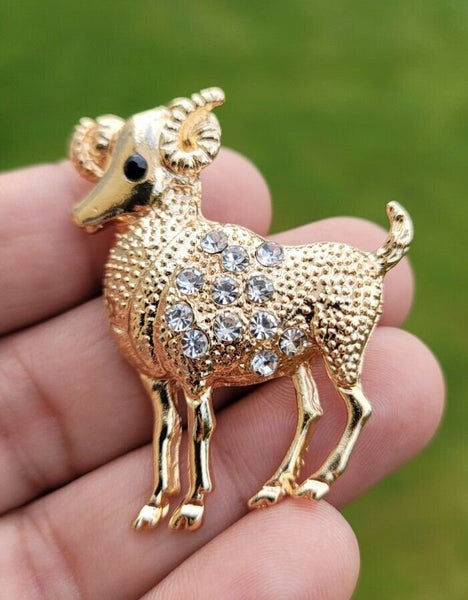 Aries brooch ram vintage look gold plated zodiac broach astrology luck pin k29