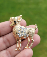 Aries brooch ram vintage look gold plated zodiac broach astrology luck pin k29