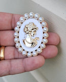 Jubilee Queen Brooch Vintage Look Cameo Beauty Broach Gold Plated Lady Pin K33