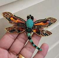 Dragonfly Brooch Vintage Look Queen Broach Gold Silver Plated Celebrity Pin K43