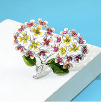 Flower brooch vintage look stunning diamonte silver plated christmas pin jjj4