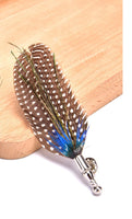 Colourful real feather brooch stunning silver plated vintage look lapel pin gg67