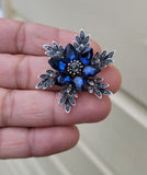 Flower brooch vintage look silver plated celebrity star broach queen pin u25 new