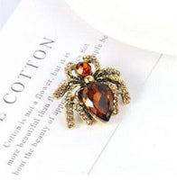 Vintage look gold plated stunning spider brooch suit coat broach collar pin b22