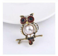 Vintage look gold plated stunning owl brooch suit coat broach collar pin b21