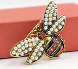 Honey bee brooch gold silver plated stunning diamonte celebrity queen pin u14