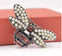 Honey bee brooch gold silver plated stunning diamonte celebrity queen pin u14