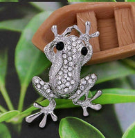 Vintage look silver plated lucky frog brooch suit coat broach collar pin b24