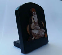 Sikh guru nanak dev ji wood carved photo portrait sikh desktop stand a1