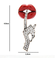 Celebrity sussh lips brooch vintage look gold plated suit coat broach pin jjj18