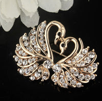 Swan couple broach celebrity lovers brooch vintage look gold plated love pin g76