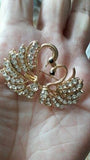 Swan couple broach celebrity lovers brooch vintage look gold plated love pin g76