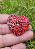 Red Heart Celebrity Brooch Stunning Vintage Look Retro Style Love Broach Pin D3R