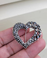 Black Heart Celebrity Brooch Stunning Vintage Look Retro Style Love Broach Pin D