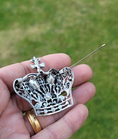 Crown brooch stunning vintage look silver plated stones royal design broach k12