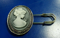 Winter xmas arrival gifts - antique affect vintage lady brooch broach cake pin