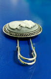 Winter xmas arrival gifts - antique affect vintage lady brooch broach cake pin