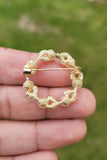 Faux pearls wreath brooch vintage look gold plated celebrity broach pin u20 new