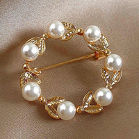 Faux pearls wreath brooch vintage look gold plated celebrity broach pin u20 new