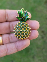 Pineapple brooch vintage look gold plated retro enamel celebrity broach pin k22